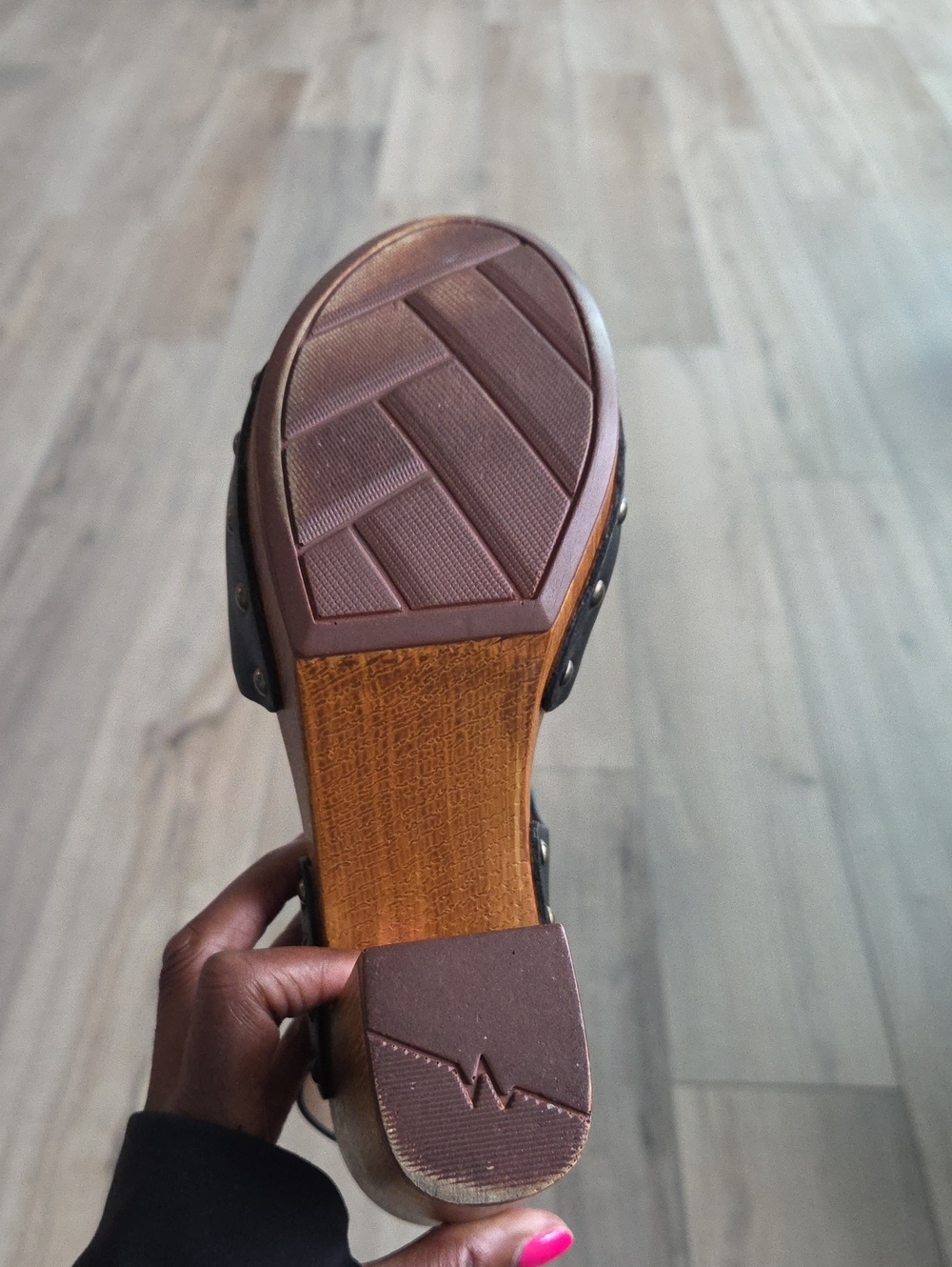 Cynthia Rowley Black Leather Platform Sandals with Wood Block Heel - Picture 5 of 5